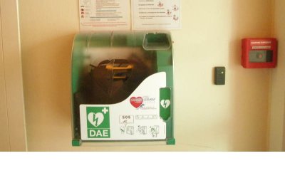 Un défibrillateur pour pouvoir sauver des vies